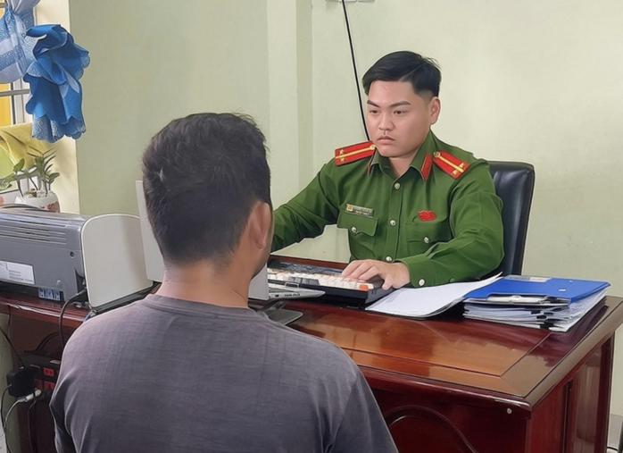 Nam thanh niên sàm sỡ phụ nữ trên đường tại Tây Ninh bị phạt 7 triệu đồng - Ảnh 1. Nam thanh niên sàm sỡ phụ nữ trên đường tại Tây Ninh bị phạt 7 triệu đồng - Ảnh 1.