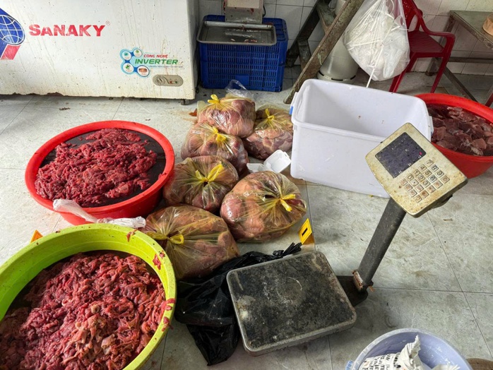 Thực phẩm giả vẫn th&aacute;ch thức - Ảnh 2.