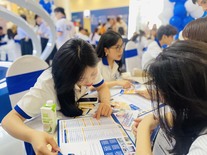 Nhiều cơ hội tr&uacute;ng tuyển c&aacute;c ng&agrave;nh học hot - Ảnh 3.