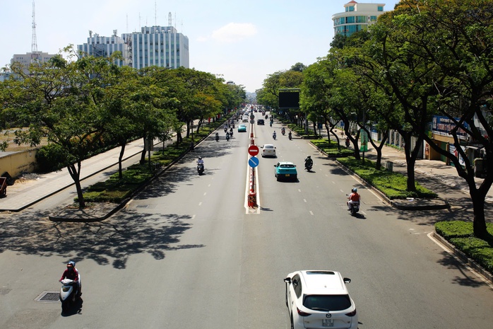 TPHCM v&agrave; Nam Bộ sắp chấm dứt nắng n&oacute;ng gay gắt, chuẩn bị bước v&agrave;o m&ugrave;a mưa - Ảnh 2.