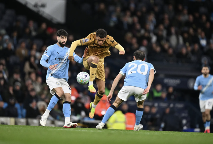 Đại thắng Crystal Palace, Man City tiếp tục cuộc đua v&ocirc; địch Ngoại hạng - Ảnh 1.