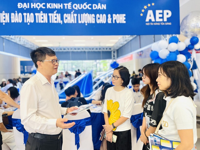Nhiều cơ hội tr&uacute;ng tuyển c&aacute;c ng&agrave;nh học hot - Ảnh 2.
