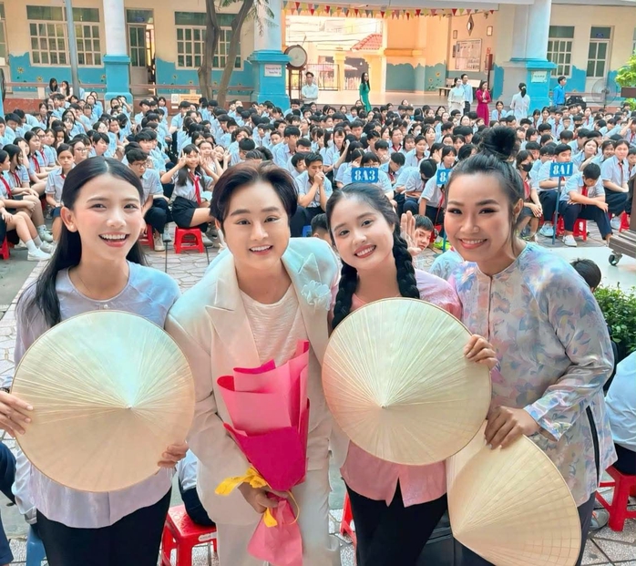 Đưa những ca kh&uacute;c viết về B&aacute;c Hồ đến s&acirc;n khấu học đường - Ảnh 1.