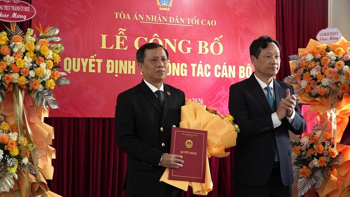 &Ocirc;ng Đặng Quốc Lộc được bổ nhiệm Ch&aacute;nh &aacute;n TAND TP Huế trong nhiệm kỳ 5 năm - Ảnh 1.
