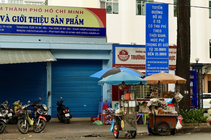 Số h&oacute;a quản l&yacute; vỉa h&egrave;, l&ograve;ng đường - Ảnh 1.