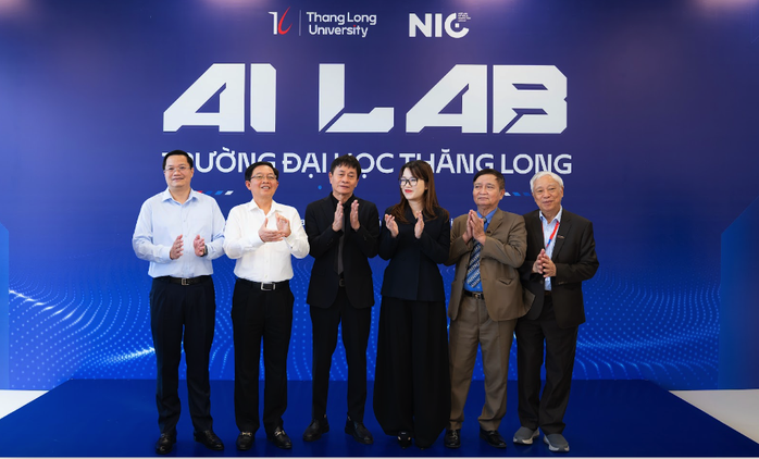 Ph&oacute; Thủ tướng Hồ Quốc Dũng dự khai trương AI Lab của Trường ĐH Thăng Long - Ảnh 4.
