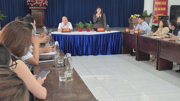 "Tick xanh trách nhiệm" vào bữa ăn học đường - Ảnh 1. "Tick xanh trách nhiệm" vào bữa ăn học đường - Ảnh 1.