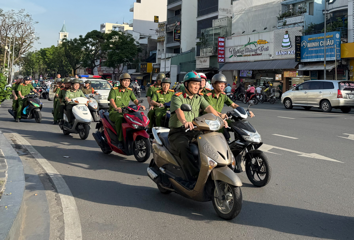 TPHCM: Đề xuất hỗ trợ mỗi C&ocirc;ng an cấp phường 5 triệu đồng/th&aacute;ng - Ảnh 1.