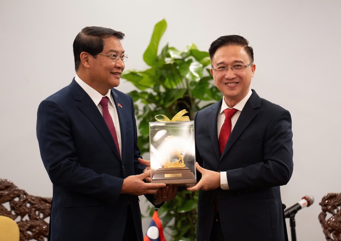 TPHCM tăng cường hợp t&aacute;c với thủ đ&ocirc; Vientiane - Ảnh 2.