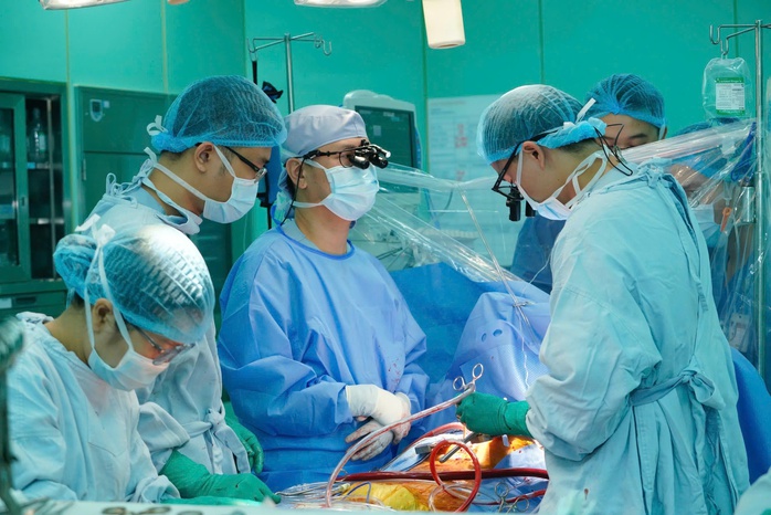 H&agrave;nh tr&igrave;nh v&aacute; tim lỗi nhịp - Ảnh 1.