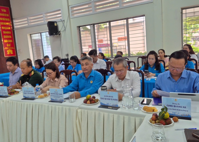 Đối thoại với người lao động, phường T&acirc;n Thới Hiệp th&ocirc;ng tin về x&acirc;y trường học, nh&agrave; ở x&atilde; hội - Ảnh 1.