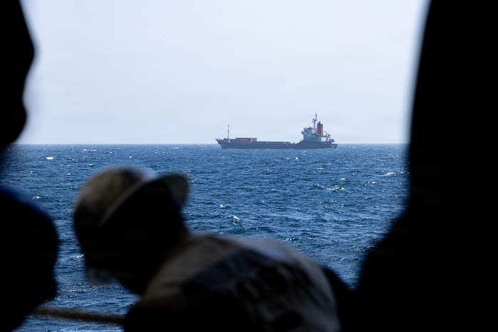 Chiến sự Trung Đông ngày 15-5: UAE tìm đường né Hormuz, Iran khẳng định không gây trở ngại - Ảnh 1.