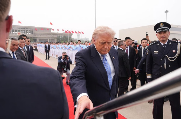 Tổng thống Mỹ Donald Trump rời Bắc Kinh - Ảnh 2.