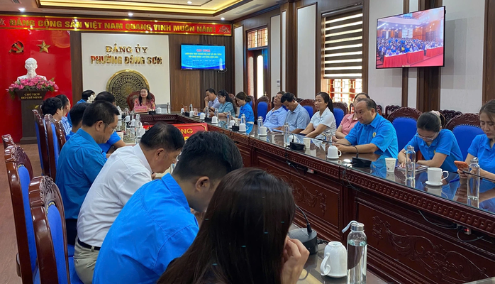 Đối thoại với c&ocirc;ng nh&acirc;n ở Thanh H&oacute;a: Cần thường xuy&ecirc;n tiếp nhận &yacute; kiến gửi tỉnh giải quyết - Ảnh 5.