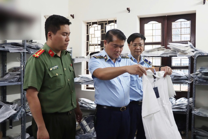 Quyết liệt chống hàng giả, hàng nhái - Ảnh 1.