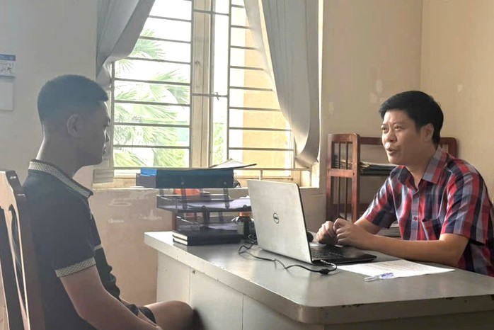 Khởi tố vụ án 4 đối tượng dùng bom xăng tấn công nhà dân ở Đồng Nai - Ảnh 4.