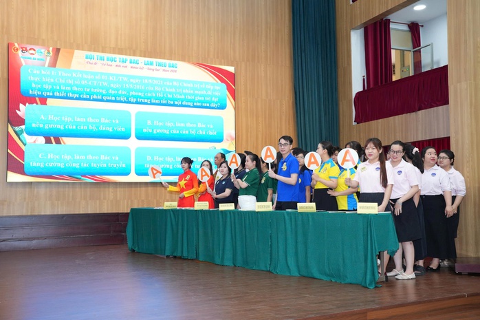 S&ocirc;i nổi hoạt động văn h&oacute;a, thể thao học v&agrave; l&agrave;m theo B&aacute;c - Ảnh 3.