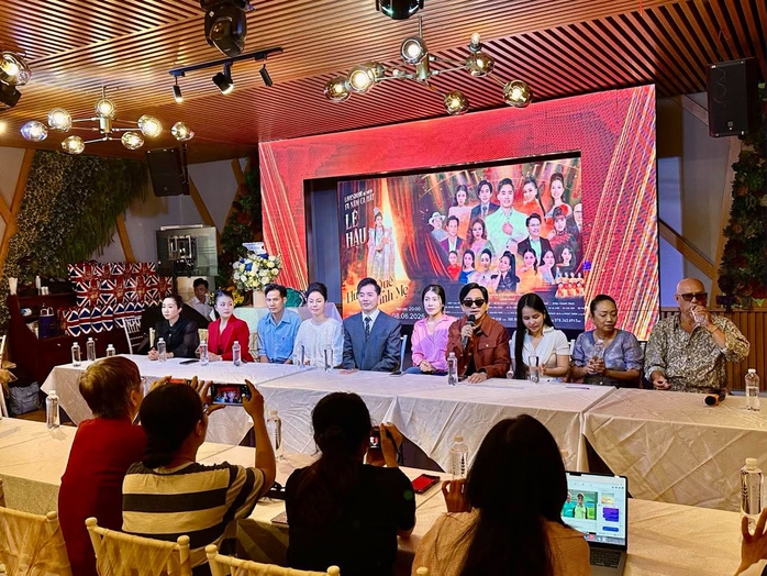 NSƯT Kim Tử Long đạo diễn liveshow "L&ecirc; Hậu - Hương qu&ecirc; t&igrave;nh mẹ" - Ảnh 2.