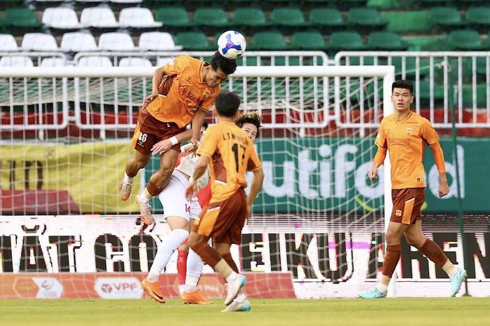 CLB Ho&agrave;ng Anh Gia Lai thua trận li&ecirc;n tiếp tr&ecirc;n s&acirc;n nh&agrave; - Ảnh 7.
