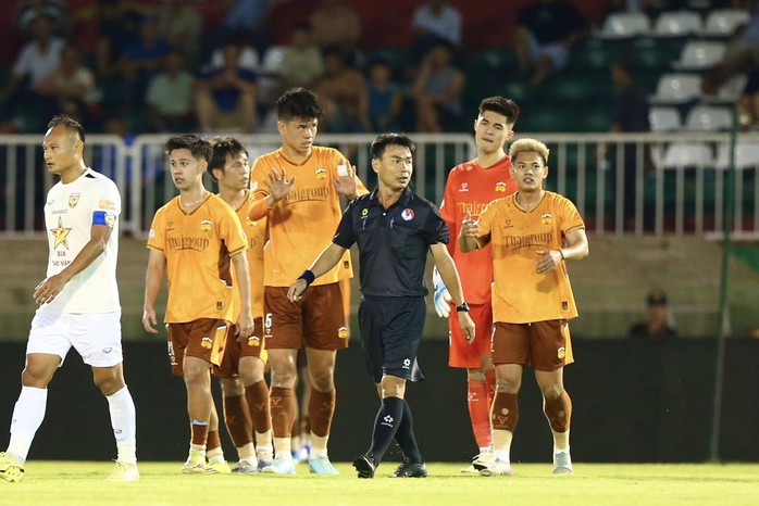 CLB Ho&agrave;ng Anh Gia Lai thua trận li&ecirc;n tiếp tr&ecirc;n s&acirc;n nh&agrave; - Ảnh 8.