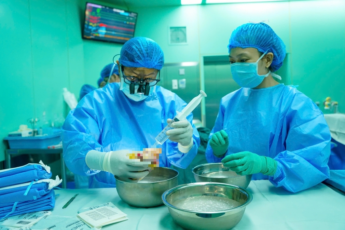 Vượt áp lực thời gian, viết tiếp sự sống cho bệnh nhi 15 tuổi suy tim giai đoạn cuối - Ảnh 2.