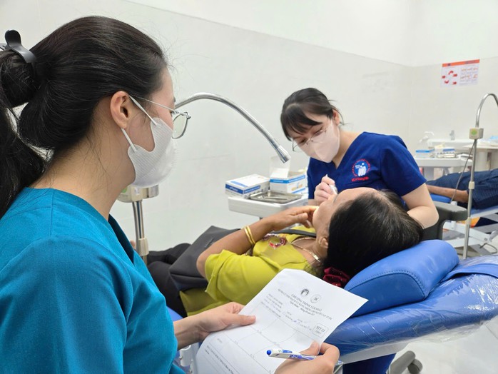 TPHCM: Những đối tượng nào được hỗ trợ BHYT 100%? - Ảnh 1.