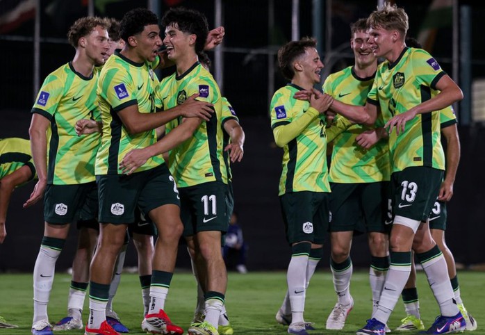 U17 Việt Nam - U17 &Uacute;c 0-3: Thua để biết m&igrave;nh đang ở đ&acirc;u - Ảnh 1.