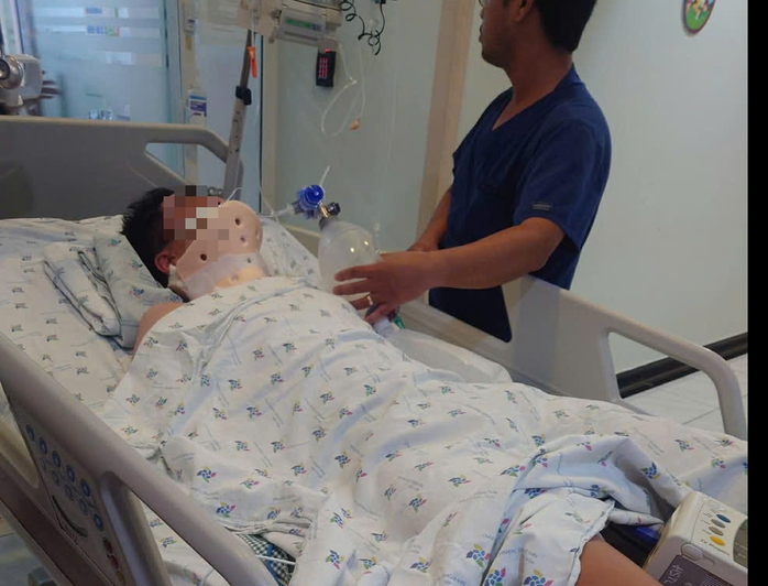 L&acirc;m Đồng: L&agrave;m r&otilde; vụ nam sinh lớp 8 treo cổ tự tử, nghi v&igrave; bị bạo lực học đường - Ảnh 1.