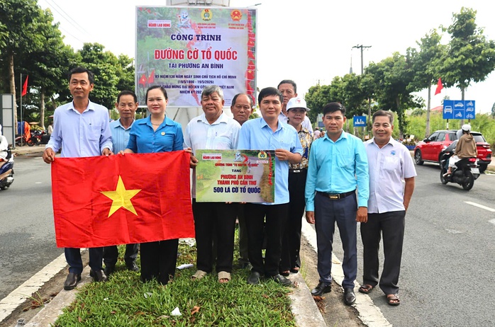 Khánh thành "Đường cờ Tổ quốc" thứ 20 tại TP Cần Thơ - Ảnh 1.