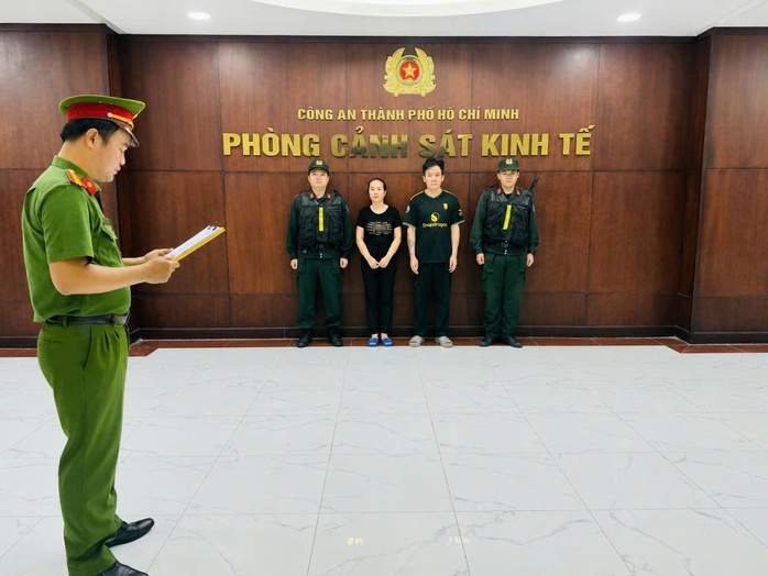 Công an TPHCM vạch trần mánh khoé của "tập đoàn" buôn lậu vàng 9999 - Ảnh 2.