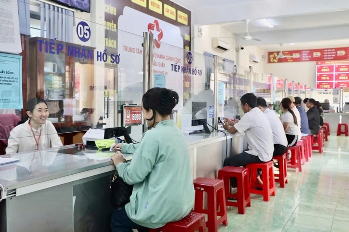 Quyết liệt cải cách hành chính để phục vụ người dân - Ảnh 1. Quyết liệt cải cách hành chính để phục vụ người dân - Ảnh 1.