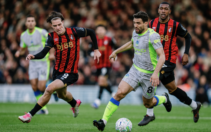 Man City tung cờ trắng, Arsenal ch&iacute;nh thức v&ocirc; địch Ngoại hạng Anh - Ảnh 2.