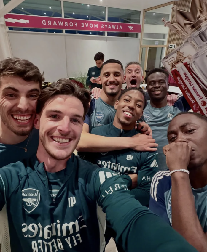 22 năm chờ đợi, Arsenal chính thức vô địch Premier League - Ảnh 4.