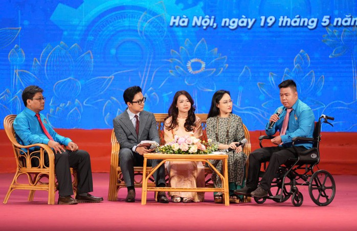 Khen thưởng 131 tập thể, c&aacute; nh&acirc;n c&oacute; th&agrave;nh t&iacute;ch xuất sắc trong học tập v&agrave; l&agrave;m theo B&aacute;c - Ảnh 6.
