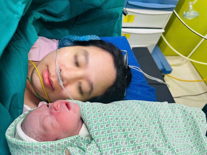 Chính thức hỗ trợ tiền cho phụ nữ sinh hai con trước 35 tuổi - Ảnh 2.