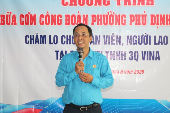 H&agrave;ng trăm c&ocirc;ng nh&acirc;n thưởng thức Bữa cơm C&ocirc;ng đo&agrave;n - Ảnh 1.