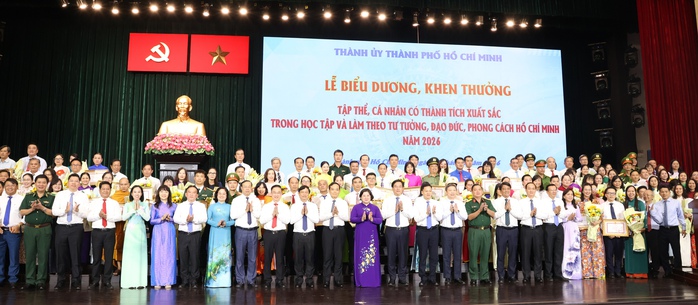Th&ocirc;ng tin nổi bật ở TPHCM: Biểu dương điển h&igrave;nh học B&aacute;c, loạt dự &aacute;n hơn 10 tỉ USD, CSGT siết vi phạm - Ảnh 1.