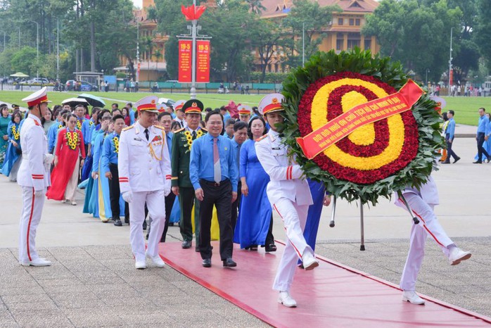 Tuyên dương các điển hình tiêu biểu trong học tập và làm theo tư tưởng, đạo đức, phong cách Hồ Chí Minh - Ảnh 1.