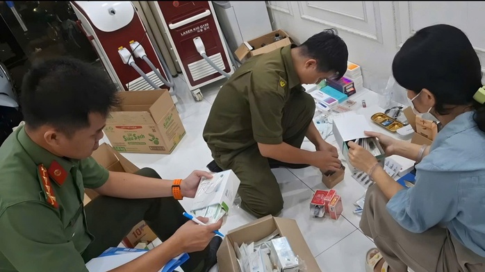 C&ocirc;ng an TPHCM điều tra cơ sở thẩm mỹ kh&ocirc;ng ph&eacute;p quảng c&aacute;o ti&ecirc;m filler, cắt m&iacute; - Ảnh 2.
