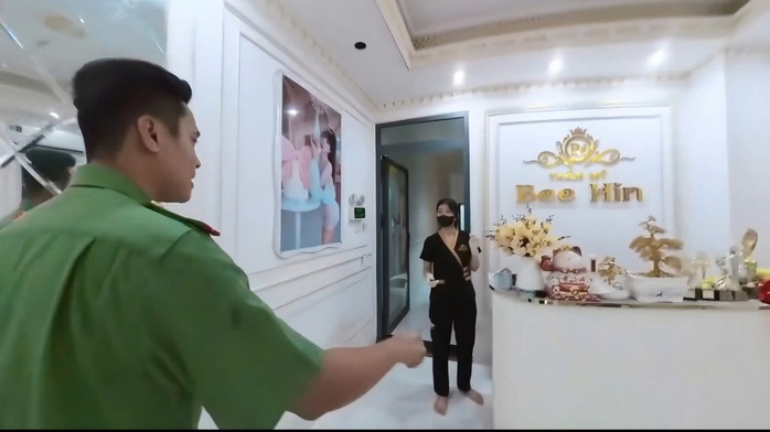 C&ocirc;ng an TPHCM điều tra cơ sở thẩm mỹ kh&ocirc;ng ph&eacute;p quảng c&aacute;o ti&ecirc;m filler, cắt m&iacute; - Ảnh 3.