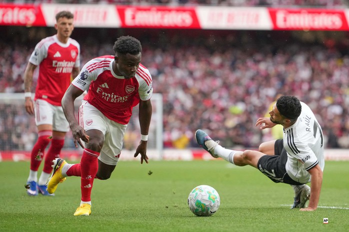 Chấm điểm Arsenal: Saka, Gyokeres c&ugrave;ng 9 điểm; Ben White g&acirc;y thất vọng - Ảnh 5.