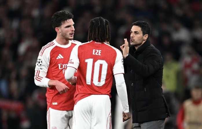 Bi kịch "đại gia" London: Arsenal về nh&igrave;, Tottenham rớt hạng - Ảnh 3.