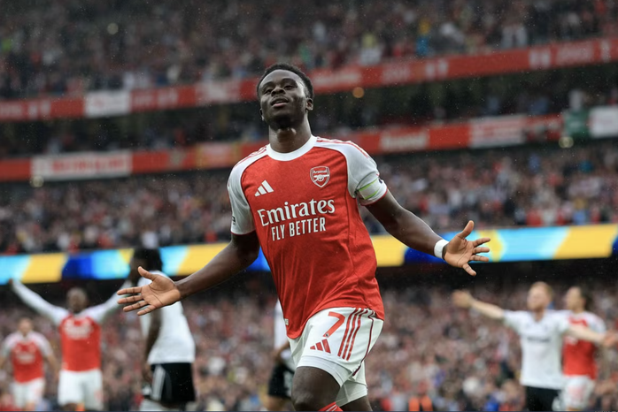 Bukayo Saka b&ugrave;ng nổ trận derby, Arsenal đ&egrave; bẹp Fulham ở London - Ảnh 3.