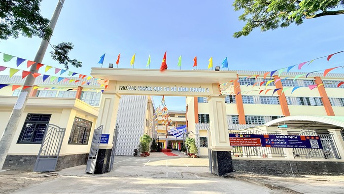 Nghệ sĩ Long Nhật v&agrave; Sơn Ngọc Minh bị bắt tại TPHCM trong vụ &aacute;n ma t&uacute;y - Ảnh 3.