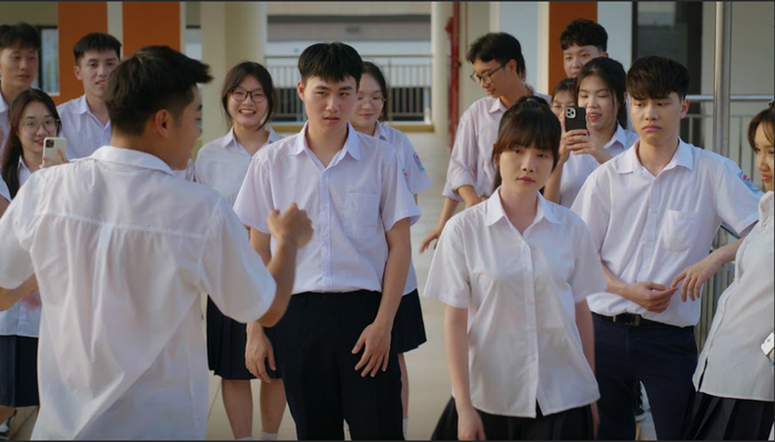 Những g&oacute;c khuất, sang chấn t&acirc;m l&yacute; "Ph&iacute;a b&ecirc;n kia th&agrave;nh phố" - Ảnh 2.