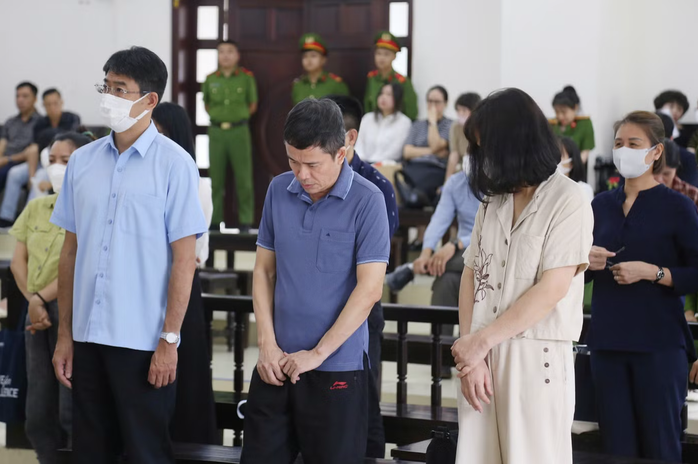 Cựu Cục trưởng Nguyễn Thanh Phong kh&aacute;ng c&aacute;o giảm nhẹ h&igrave;nh phạt vụ hối lộ tại Cục An to&agrave;n thực phẩm - Ảnh 2.