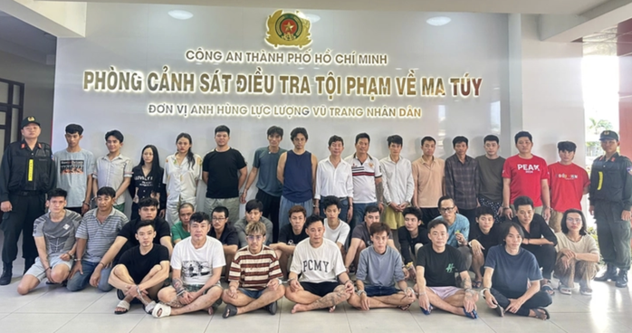 CLIP: Ca sĩ Long Nhật sử dụng ma tu&yacute; từ khi n&agrave;o? - Ảnh 2.