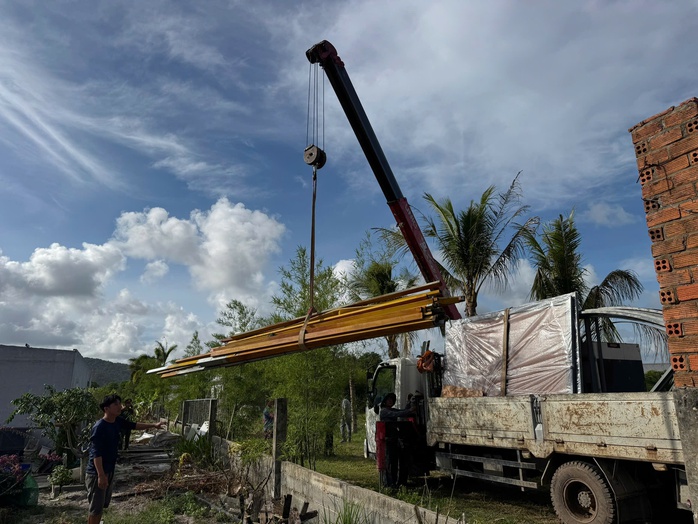 Phú Quốc cưỡng chế 4 cá nhân chiếm đất rừng 46 . 000 M2 để bảo vệ tài nguyên - Ảnh 3. Phú Quốc cưỡng chế 4 cá nhân chiếm đất rừng 46 . 000 M2 để bảo vệ tài nguyên - Ảnh 3.