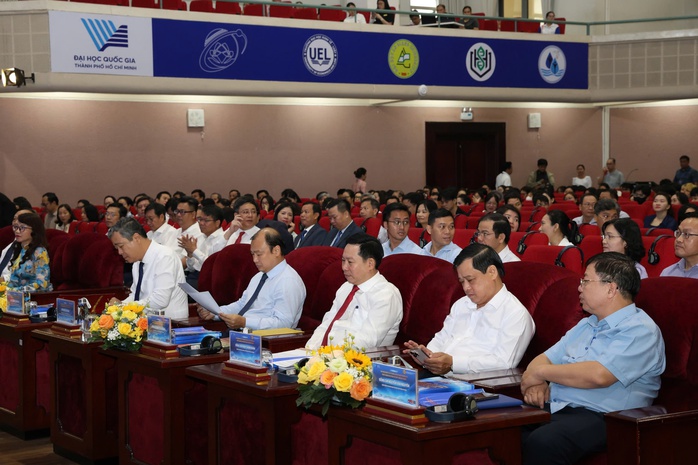 &ldquo;Thị thực nh&acirc;n t&agrave;i&rdquo; kh&ocirc;ng n&ecirc;n được nh&igrave;n nhận đơn thuần l&agrave; ch&iacute;nh s&aacute;ch nhập cư - Ảnh 2.