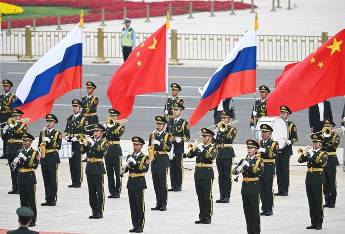 Chủ tịch Trung Quốc Tập Cận Bình hội kiến Tổng thống Nga Vladimir Putin - Ảnh 1.
